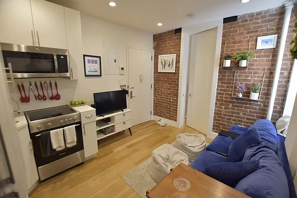 Rented by REAL New York | media 13