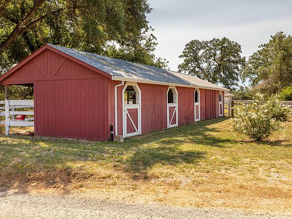 2nd image of 22287 Lancelot Ln