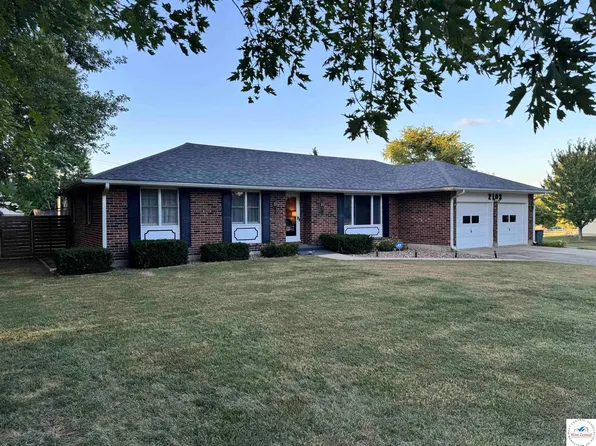 2103 Arcadia St, Clinton, MO 64735