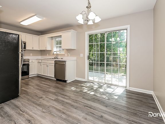 3rd image of 64 Maple Hill Dr