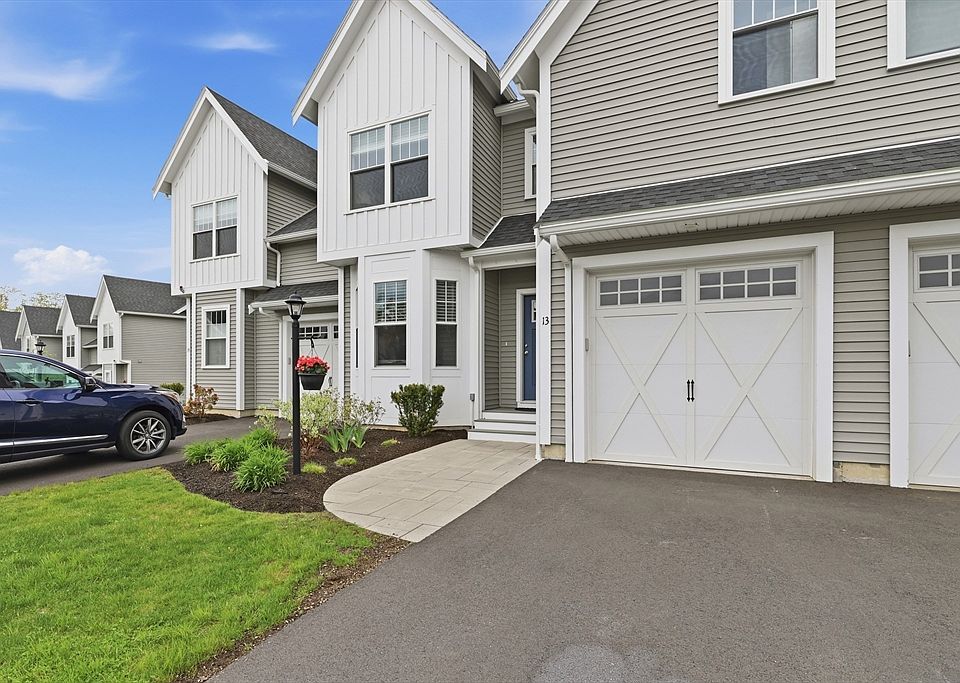 1st image of 13 Paddock Ln #13