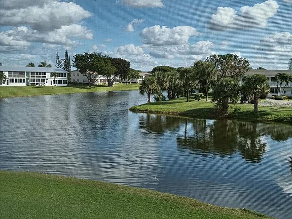 2nd image of 25 Berkshire A