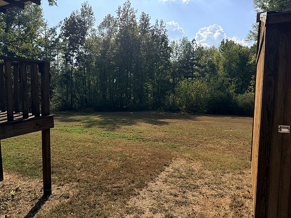 5th image of 155 Dickson Rd