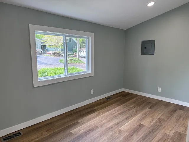 805 Woodland Ter — Photo 16