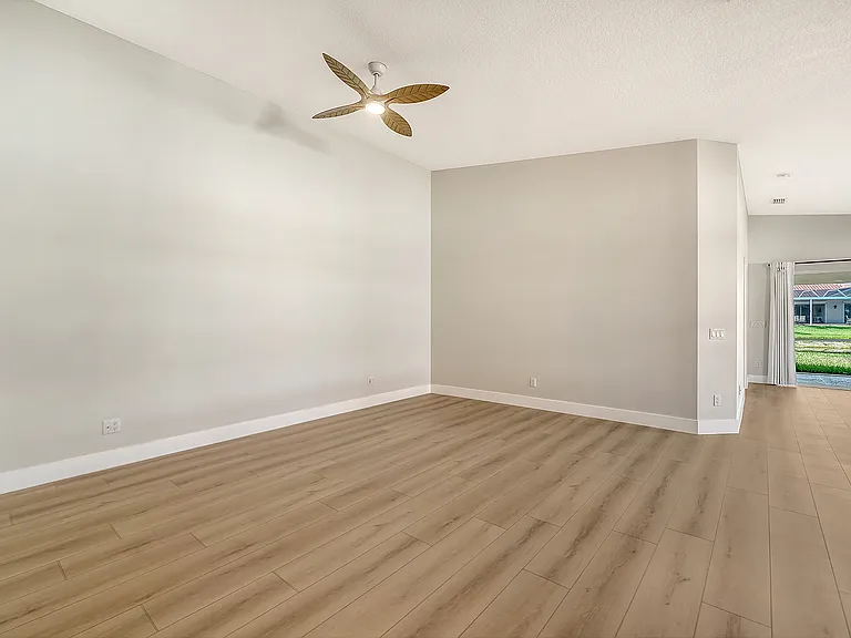 5533 Avellino Pl — Photo 4