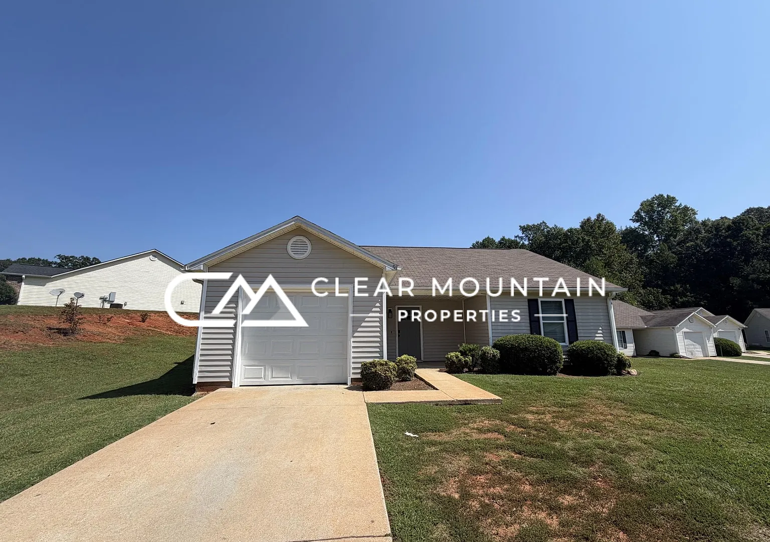Beautifully Updated 3 Bed/2 Bath Home with Spacious Open Floor Plan! — Photo 2