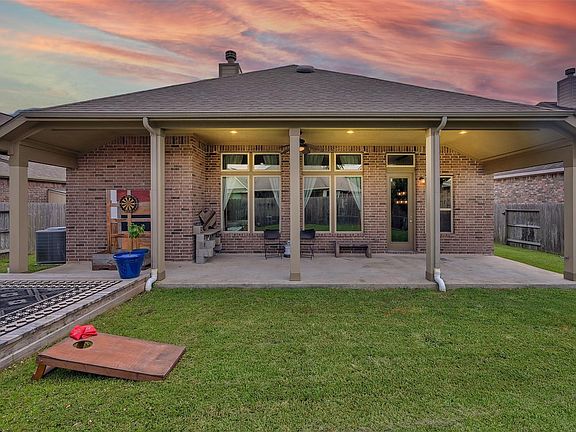 3rd image of 10215 Eagle Hollow Dr