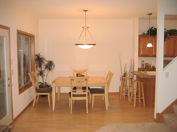3rd image of 8653 Tessman Cir N