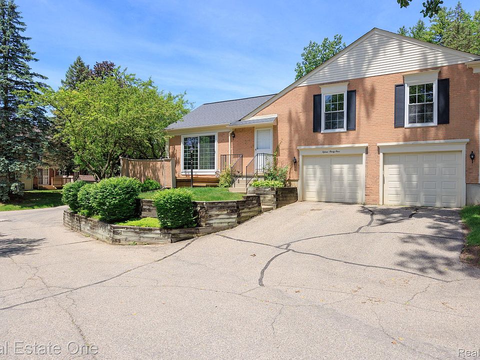 1st image of 1534 Hidden Valley Ln