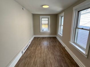 330 S 11th St, Reading, PA 19602