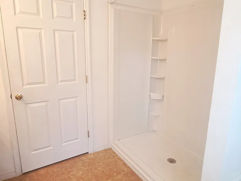 16 Lloshire Path — Photo 29