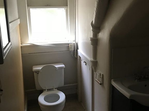 5th image of 5609 20th Ave NE #6574664