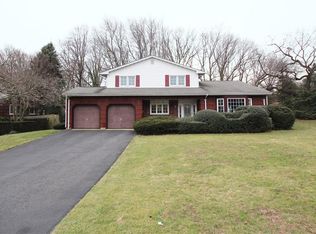 1 Scheid Dr, Parlin, NJ 08859