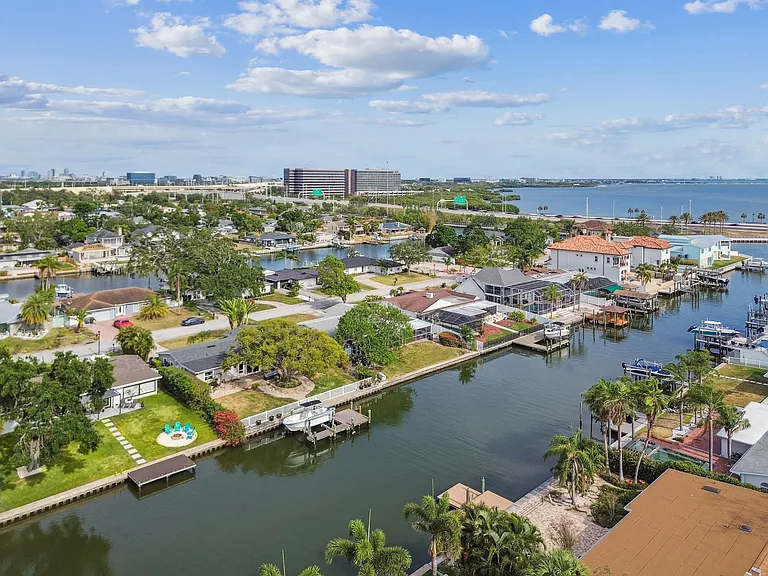 3922 Fontainebleau Dr — Photo 50