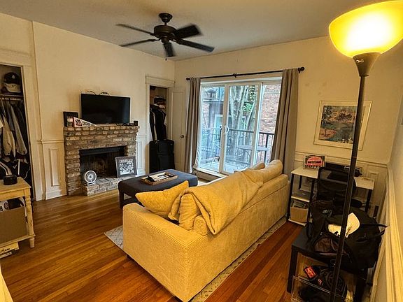 4th image of 501 W Deming Pl APT 2S