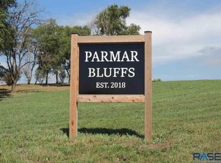 109 Caleb Ct, Parker, SD 57053