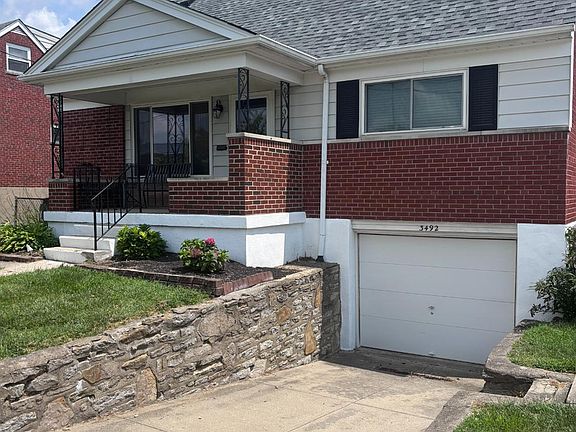 3rd image of 3492 Moonridge Dr