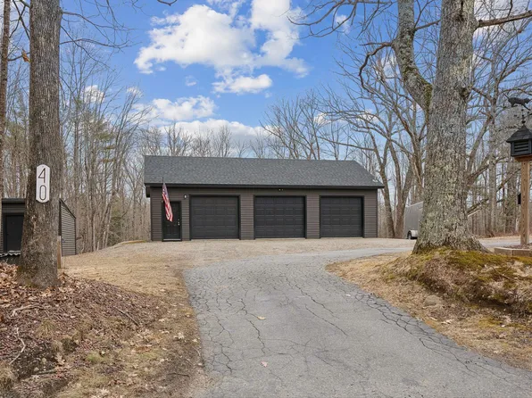 40 Winthrop Center Road, Winthrop, ME 04364