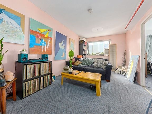4th image of 2545 23rd St