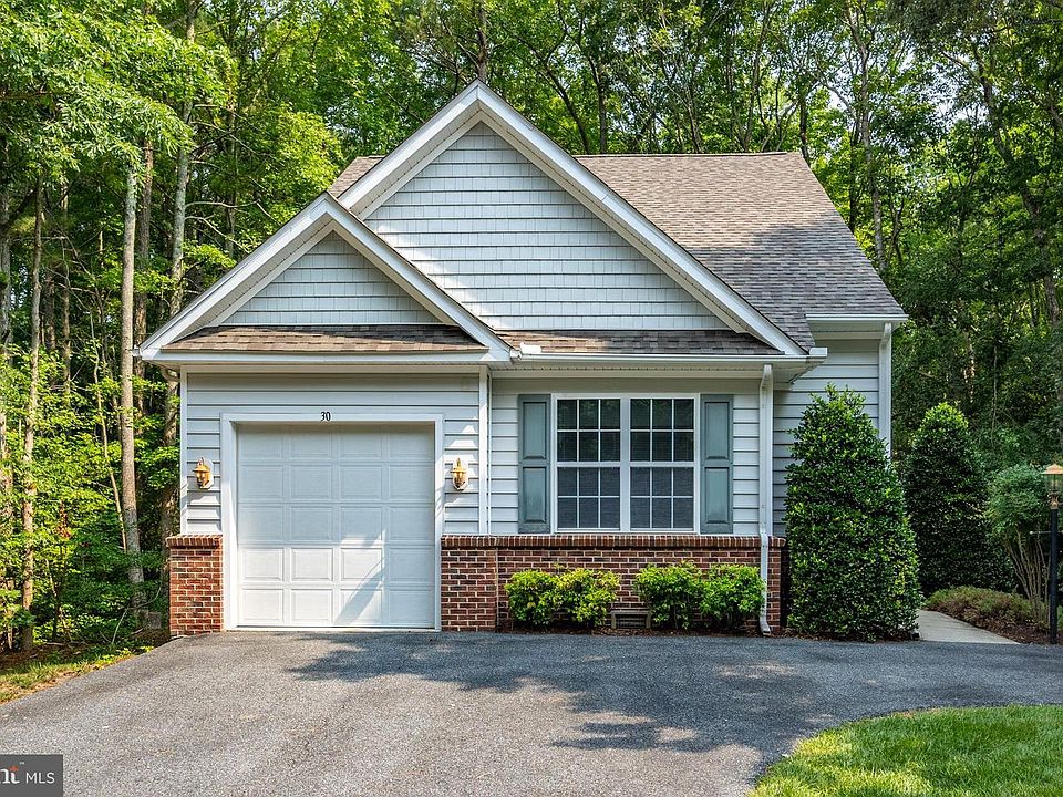 1st image of 30 Chatham Ct