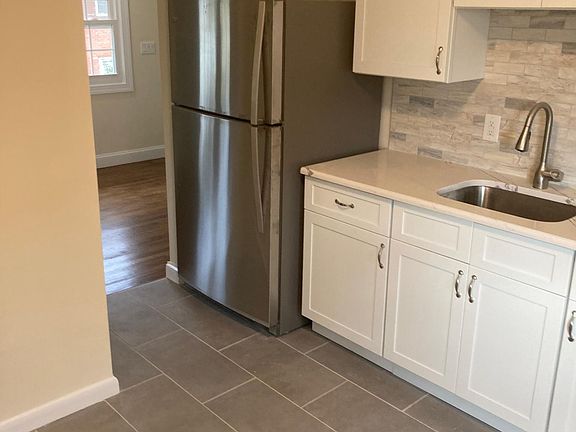 other view of kitchen