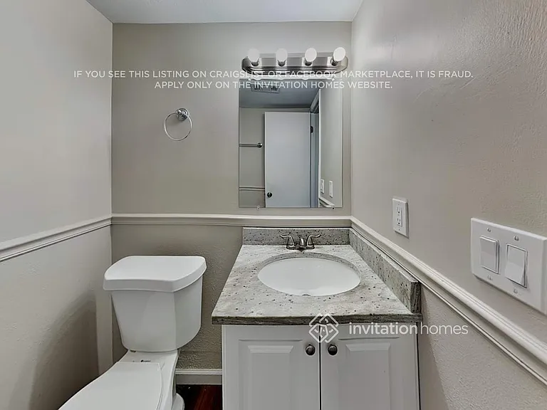 2853 S Bahama St — Photo 22