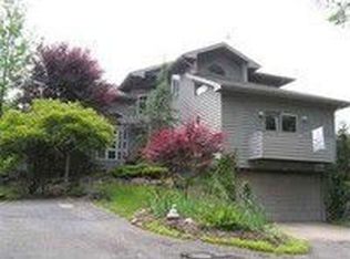 1016 Johnson Branch Rd, Barboursville, WV 25504