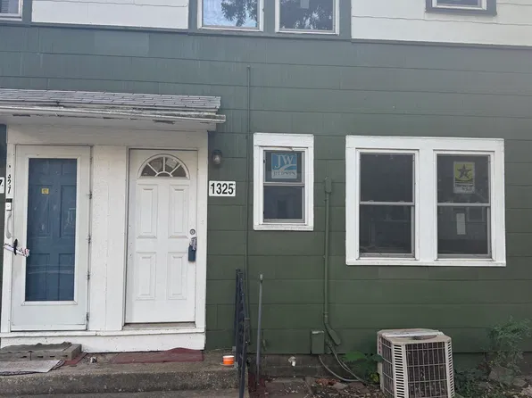 1325 S Pershing Ave, Wichita, KS 67218