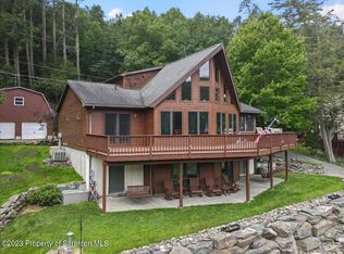 89 Riverview Hideaway Dr, Milanville, PA 18443