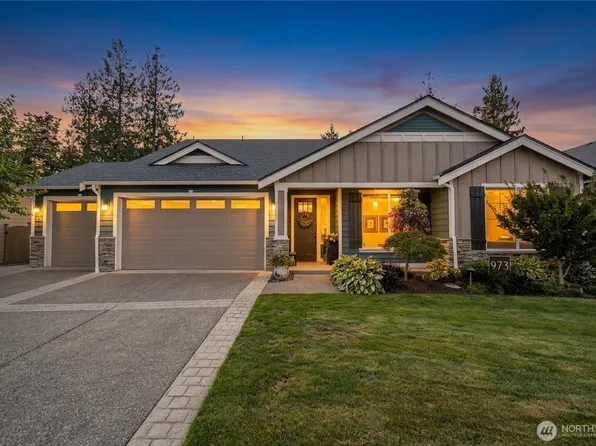 973 Rainier Loop, Mount Vernon, WA 98274