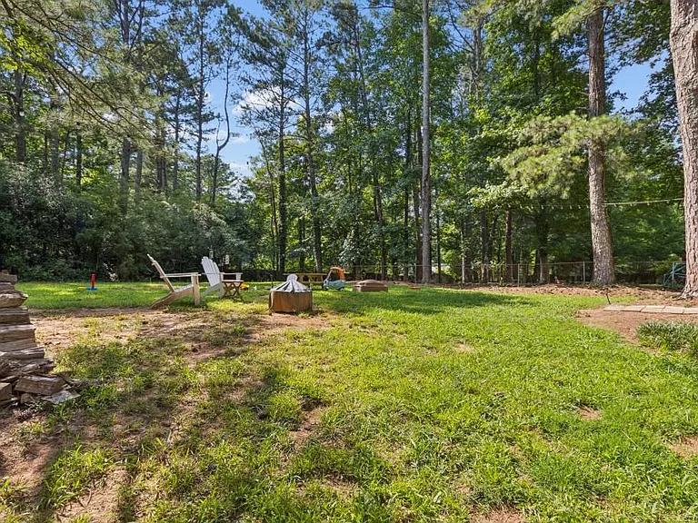 2506 Kingsley Dr NE — Photo 34