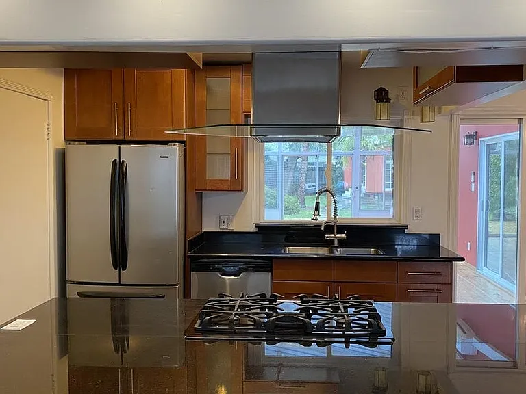 1414 San Carlos Ave — Photo 83