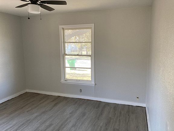 3rd image of 211 Church St #211