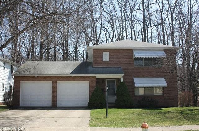 1st image of 1833 & 1835 Cromwell Dr