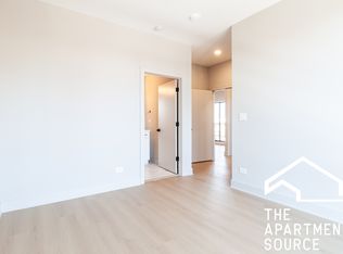 4110 N Sheridan Rd #309, Chicago, IL 60613