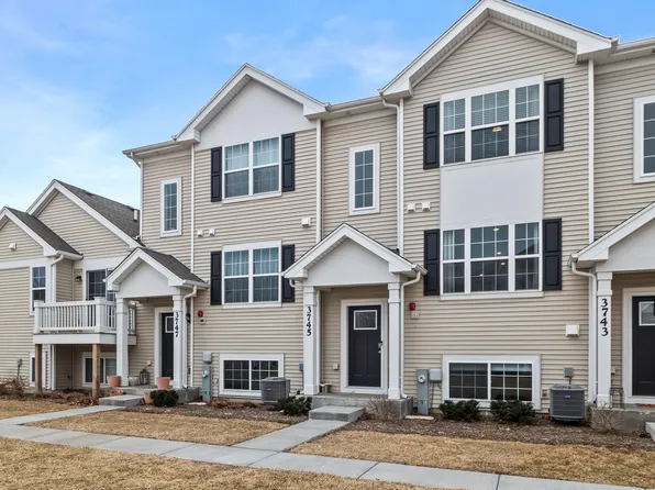 3745 Bailey Rd, Yorkville, IL 60560