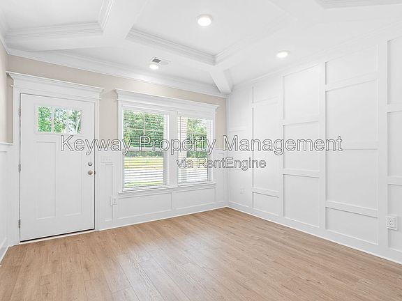 2nd image of 3199 Venetian Dr