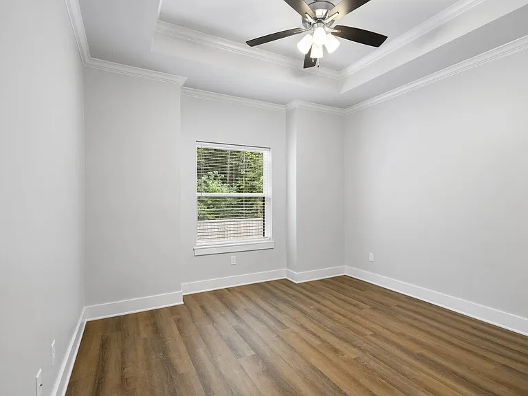 2151 E Grande Blvd — Photo 23