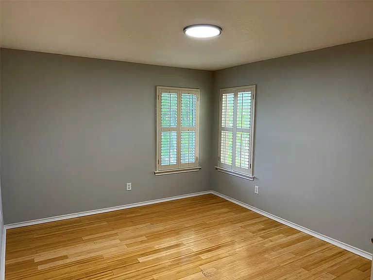 829 Ash Grove Ln — Photo 15