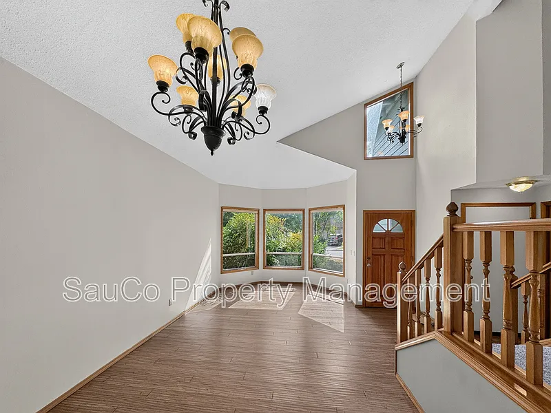 3 bed, 2.5 bath, 1663 sqft, $2,600 — Photo 4
