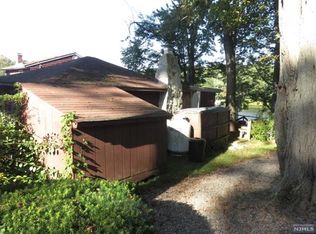 71 Witte Rd, Hewitt, NJ 07421