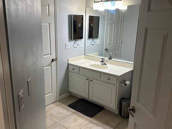 4th image of 4149 Residence Dr APT 814