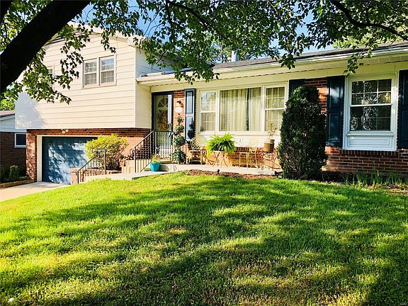 2nd image of 9724 Jackie Ln