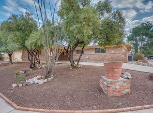 2225 S Torrey Pines Cir, Tucson, AZ 85710