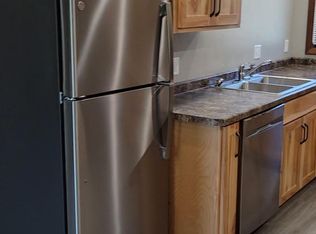 401 2nd St #B, Manawa, WI 54949