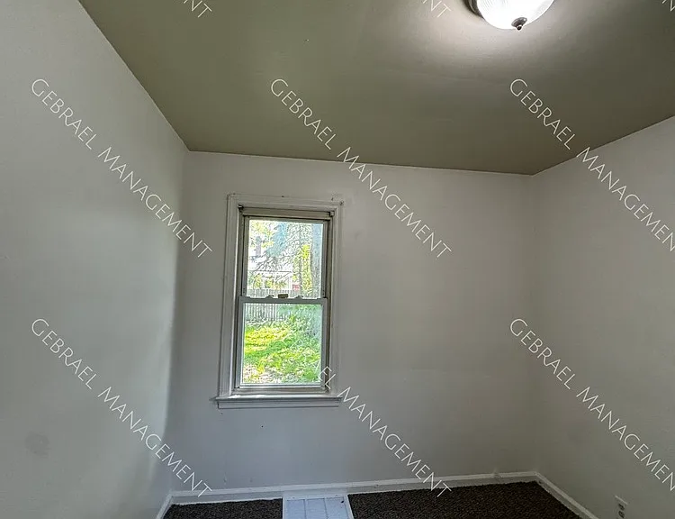 2408 Missouri Ave — Photo 9