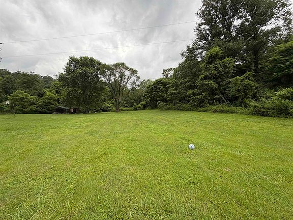 3rd image of 180 Rockcastle Ln