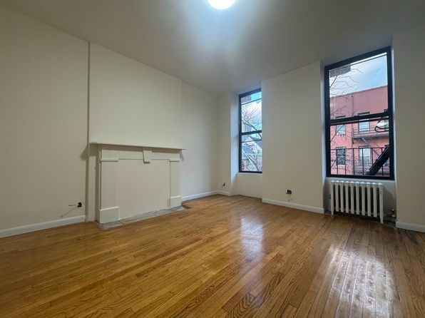 410 W 46th St APT 3C