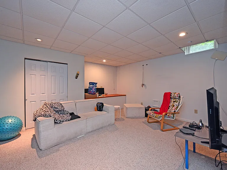 12046 Timberlake Dr — Photo 53