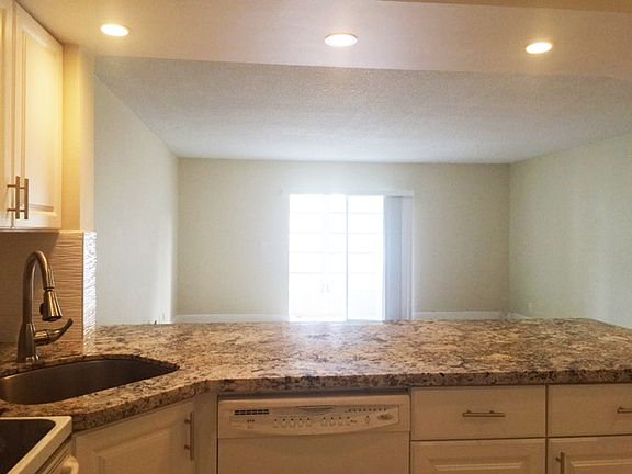 5th image of 4751 NW 21st St APT 105